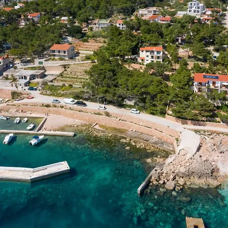 Silvana * Sveta Nedelja (Hvar)