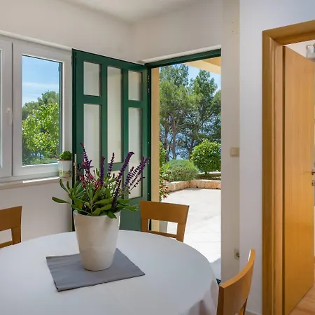 Silvana Apartman Sveta Nedelja